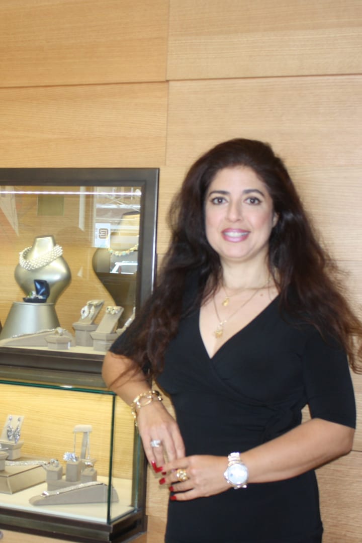 Carátula de Empeños en Beverly Hills