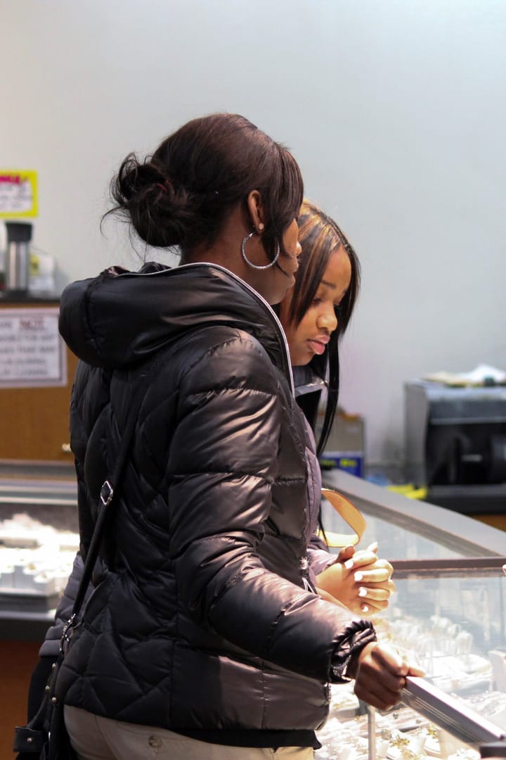 Carátula de Empeños a lo bestia