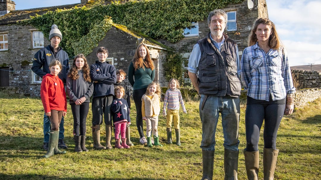 Una granja, 9 hijos y 1.000 ovejas: 5 años en familia - AMC SELEKT