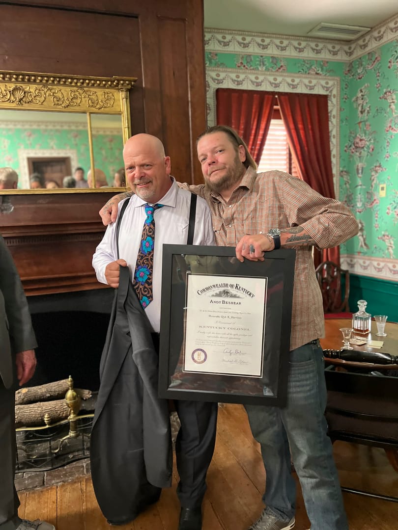 Póster de El Precio de la Historia recorre EE UU