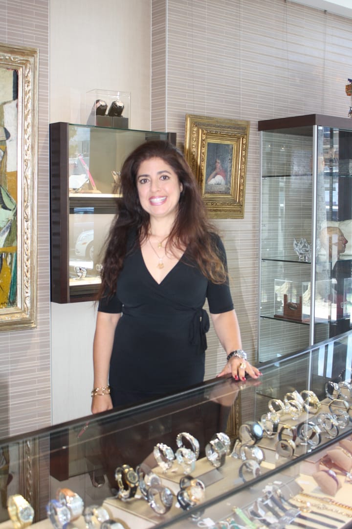 Carátula de Empeños en Beverly Hills