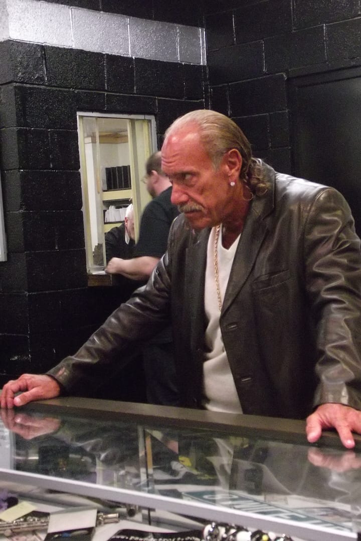 Carátula de Empeños a lo bestia